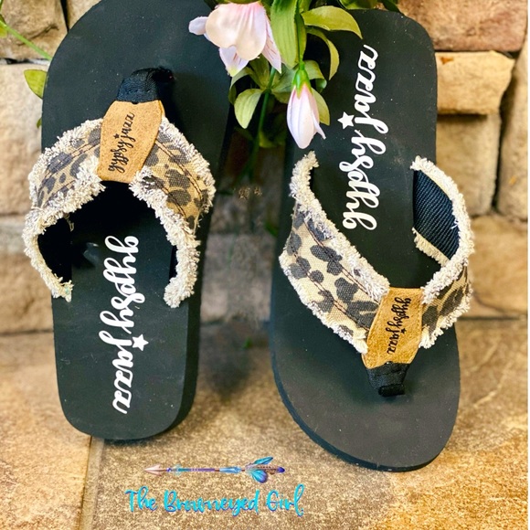 Gypsy Jazz Shoes - Gypsy Jazz Leopard Cream Flip Flops